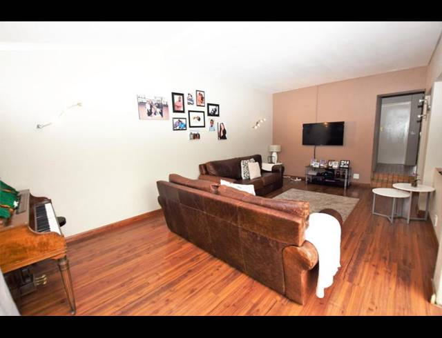 3 BEDROOM PROPERTY TO RENT IN RIVONIA